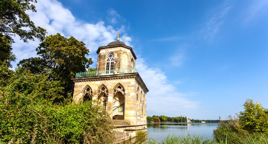Der alte Pavillion am Heiligen See in Potsdam - BAHNHIT.DE, © getty, Foto: querbeet