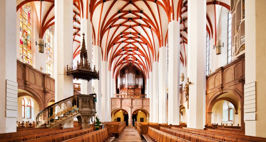 Innenansicht der St. Thomas Kirche in Leipzig - BAHNHIT.DE, © getty, Foto: TommL