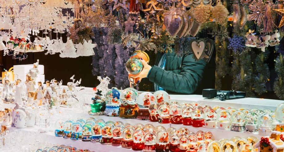 Weihnachtsmarkt in Straßburg, © GettyImages_Adrian Hancu