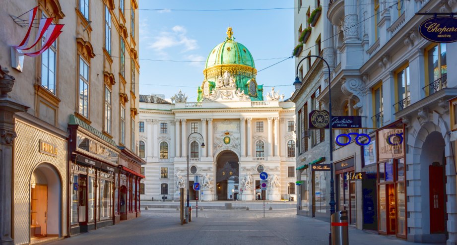 Stadtbild Wien-Straßen, © GettyImages, Vladislav Zolotov