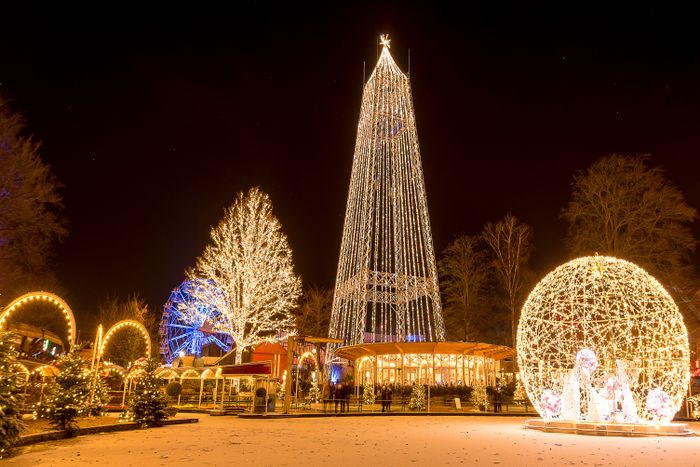 Beleuchtung im Tivoli zur Winterzeit