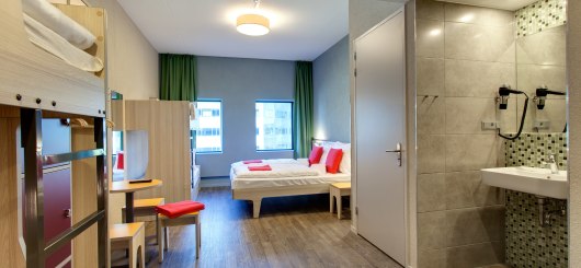Beispielbild 6-Bett-Zimmer, © MEININGER Shared Services GmbH