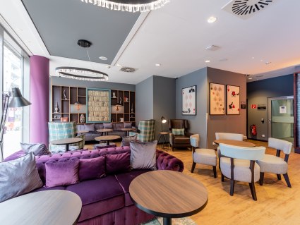 Premier Inn Hamburg Millerntor Lobby
