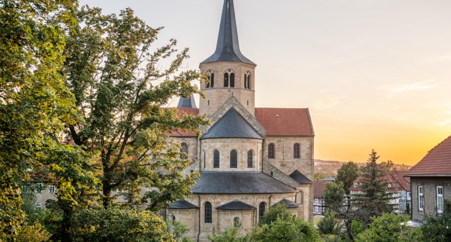St. Godehard in Hildesheim. - BAHNHIT.DE, © Hildesheim Marketing GmbH, Foto Dagmar Schwelle