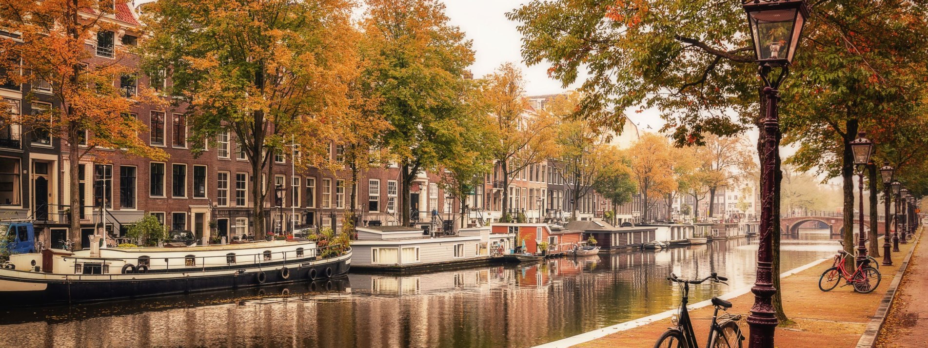 Amsterdam Herbst, © GettyImages, George Pachantouris