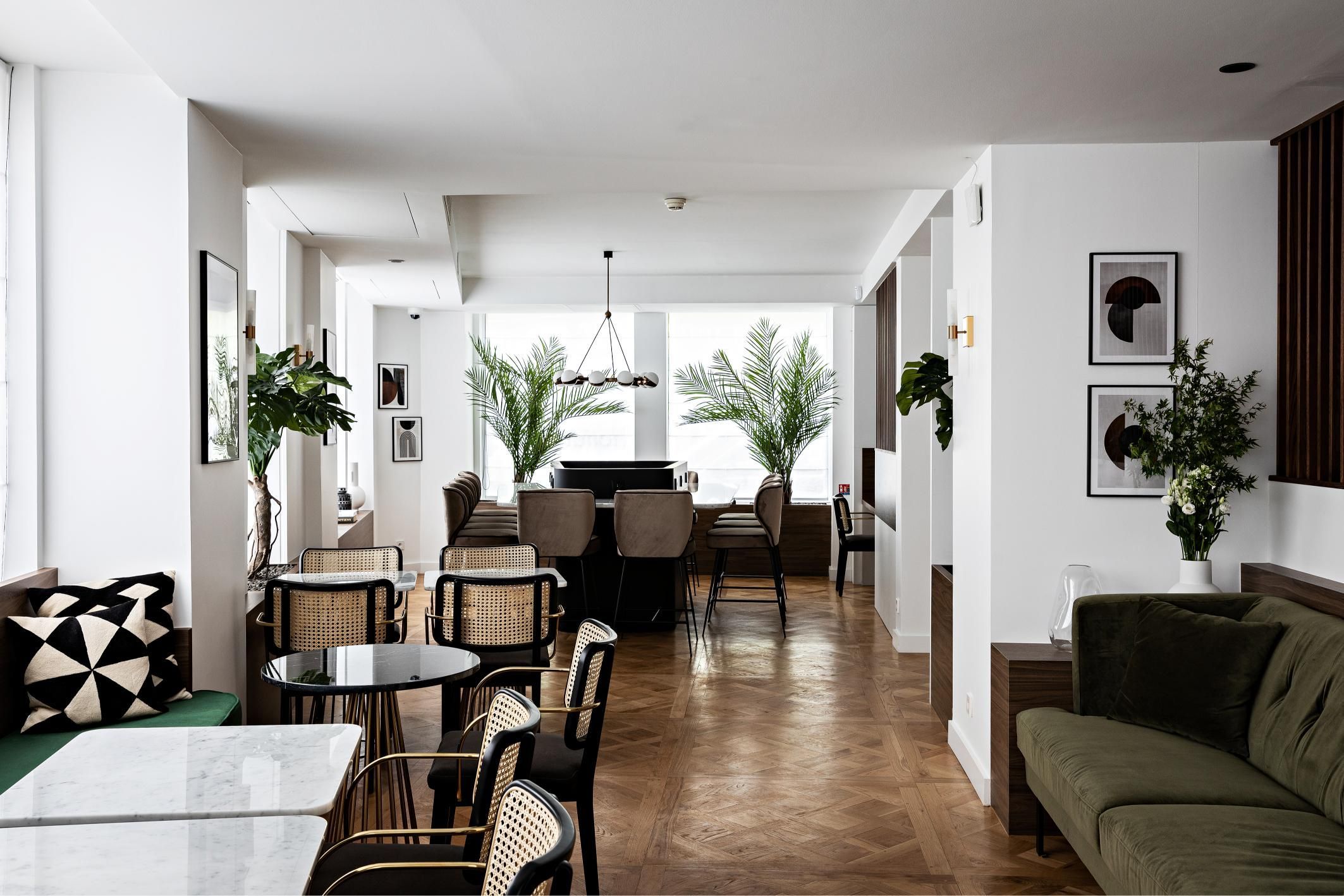 Hotel Bar