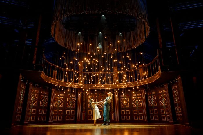 Romeo und Julia in einer Bühnenszene aus dem Musical Romeo und Julia – Das Musical