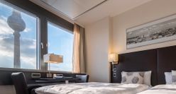 Zimmer mit Blick auf Fernsehturm