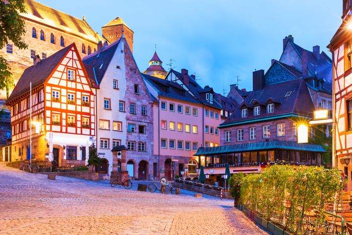 historische Altstadt von Nürnberg bei Dämmerung