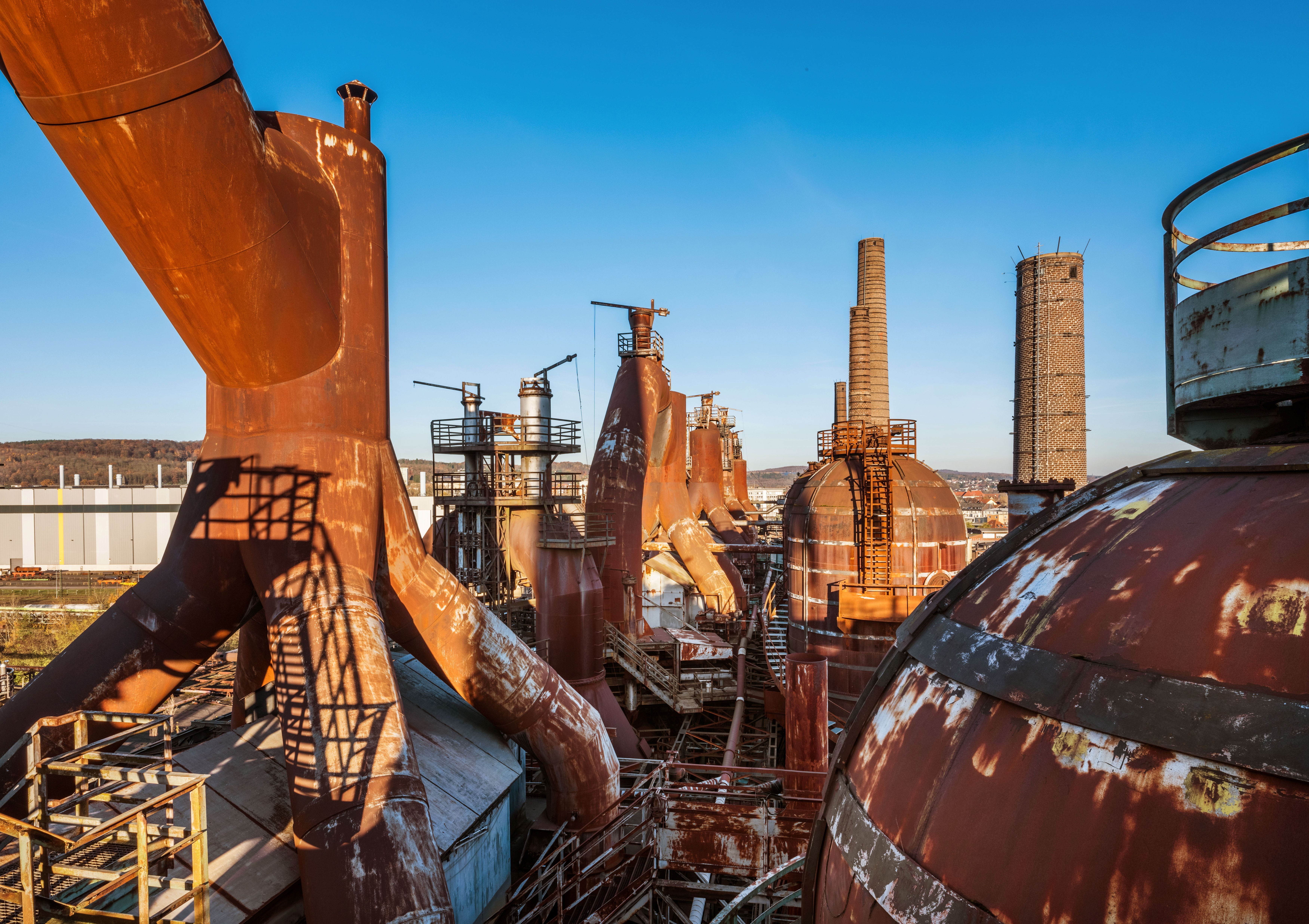 Alte Fabriktürme der Völklinger Hütte nahe Saarbrücken