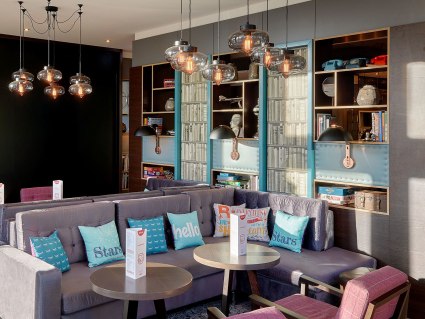 Premier Inn Hamburg Lobby - BAHNHIT.DE, © Premier Inn GmbH