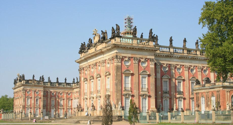 Das Neue Palais im Schloss Sanssouci von Potsdam - BAHNHIT.DE, © getty, Foto: zelg