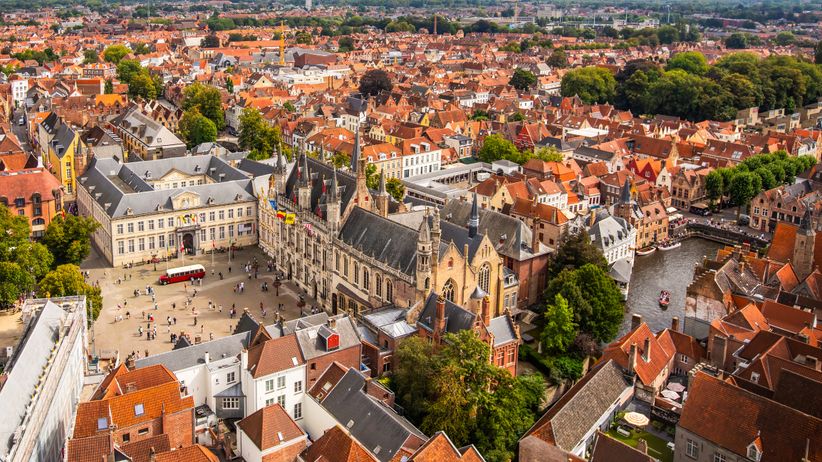 Blick auf die Innenstadt von Brügge von oben