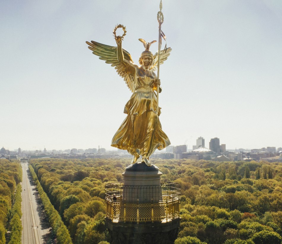 Die Goldelse genannte Siegessäule im Tiergarten in Berlin - BAHNHIT.DE, © getty, Foto: Sven Hagolani
