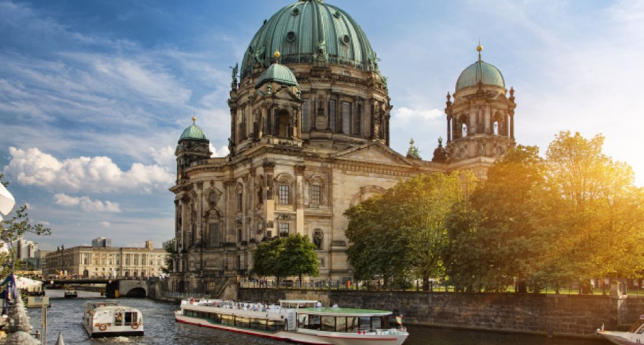 Gallerie-Blog-Berliner-Dom-Schifffahrt, © GettyImages, Sylvain Sonnet