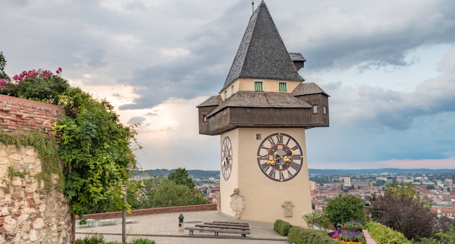 Uhrturm in Graz - BAHNHIT.DE, © getty, Foto: Bence Bezeredy