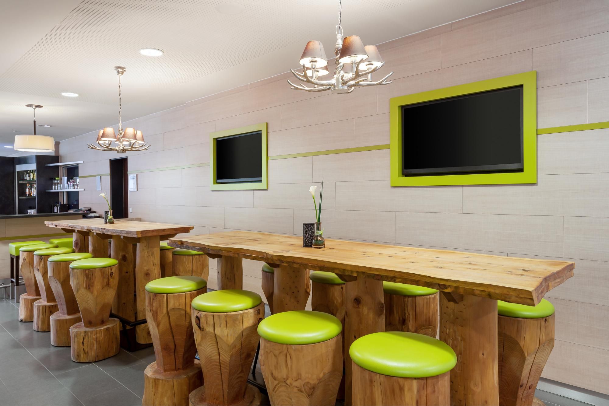 Hotel Bar