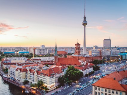 Panorama von Berlin - BAHNHIT.DE, © getty, Foto: Nikada