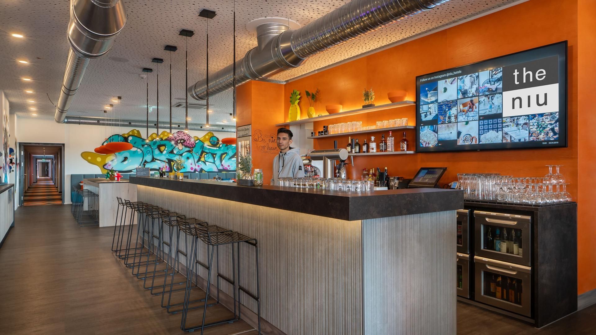 Hotel Bar
