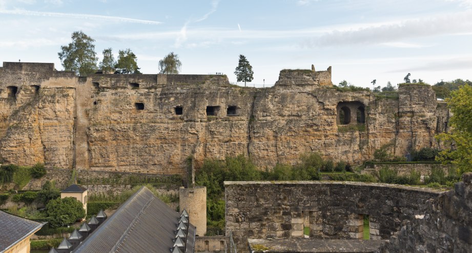 Bahnhit Luxemburg Stadt Kasematten (Festung), © gettyimages Westend61/ Mel Stuart