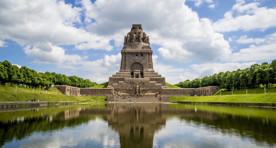 Das Völkerschlachtdenkmal von Leipzig - BAHNHIT.DE, © getty, Foto: dwphotos