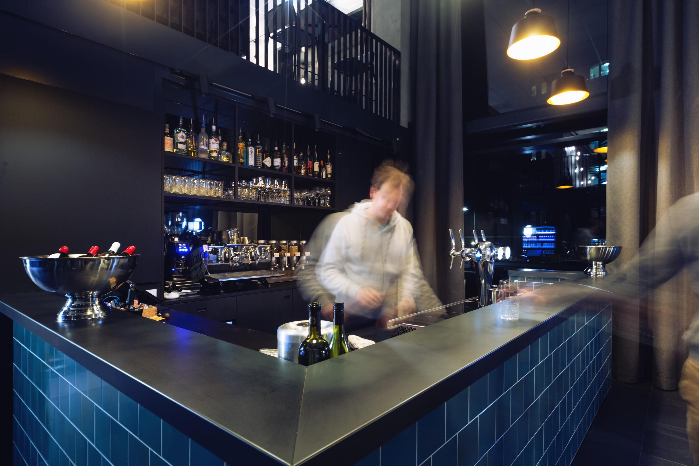 Hotel Bar