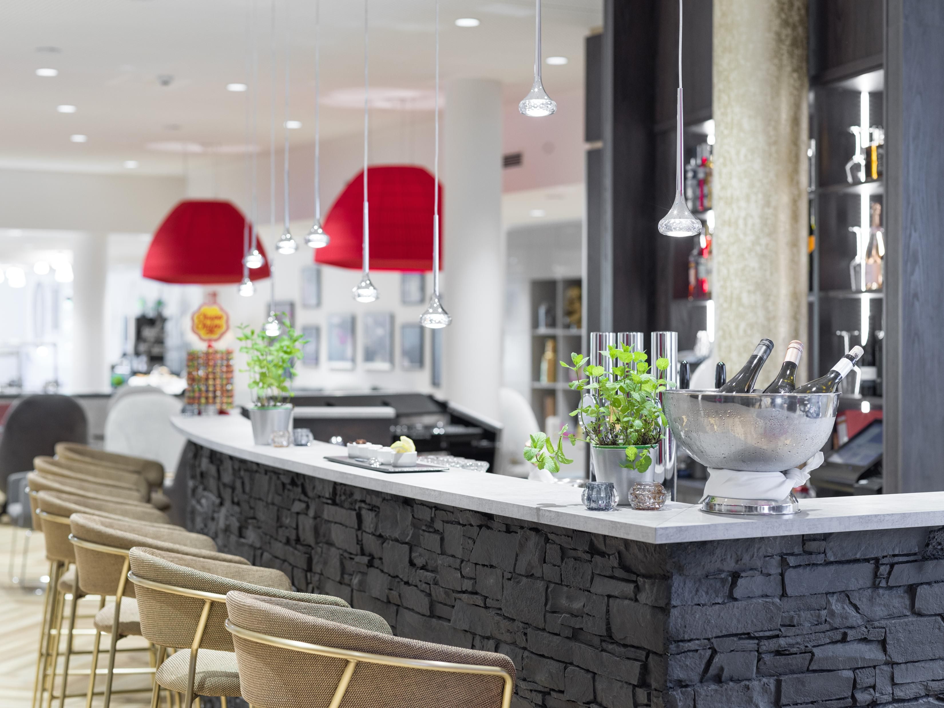 Hotel Bar