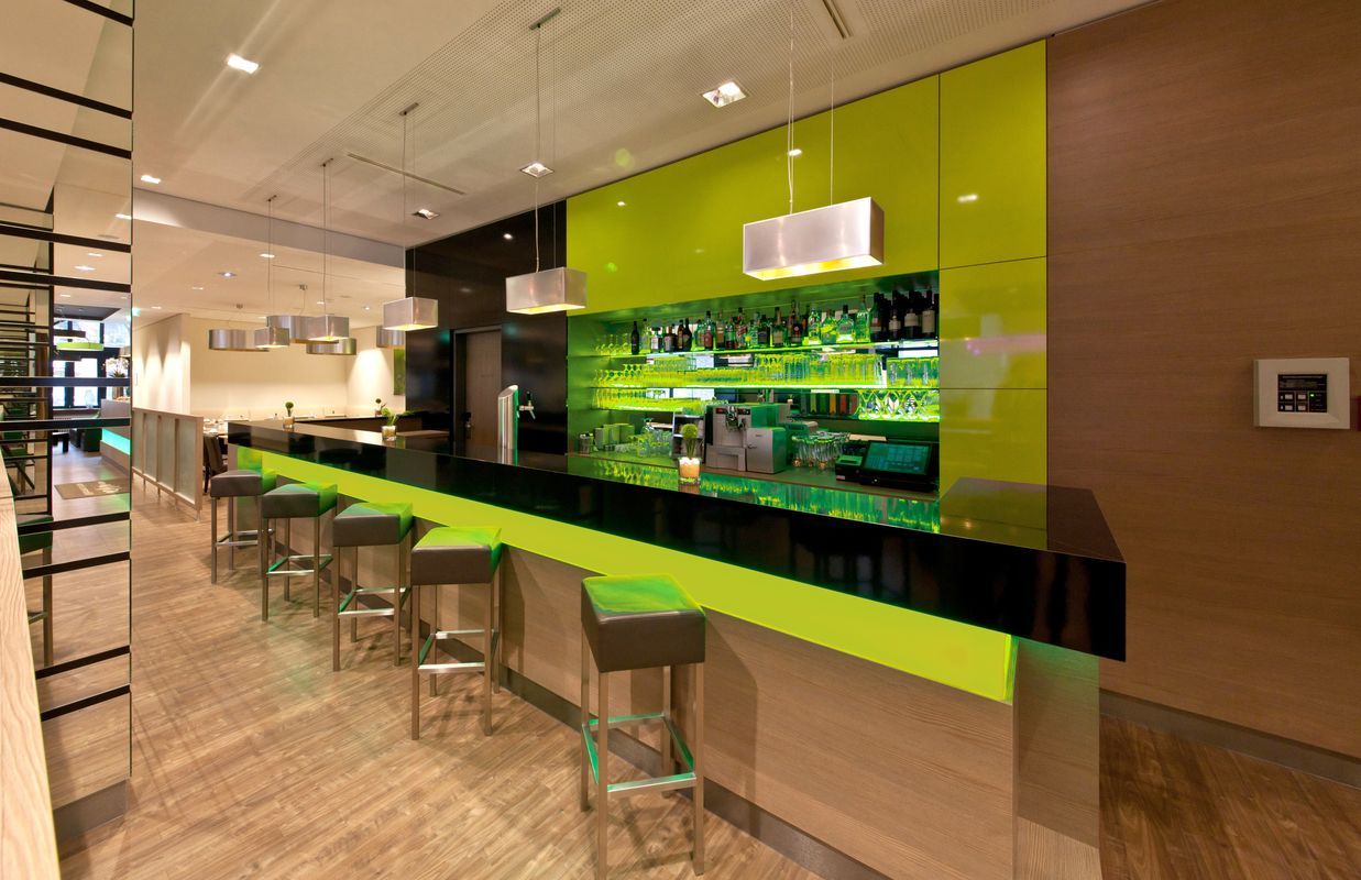 Hotel Bar