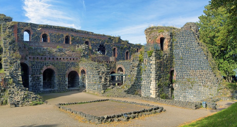 Die Zitadelle Kaiserswerth in Düsseldorf - BAHNHIT.DE, © getty, Foto: klug-photo