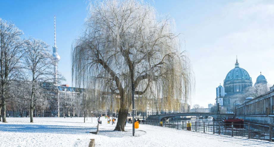 Spreeufer-Winter-Berlin, © GettyImages, golero