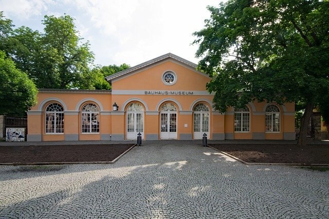 Bahnhit Weimar Bauhausmuseum, © Pixabay