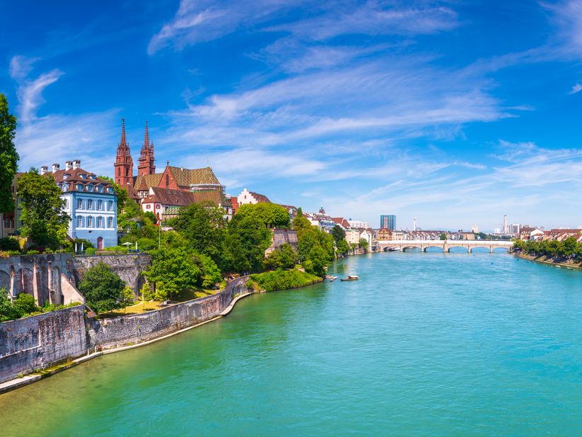 Basel am Rhein im Sommer