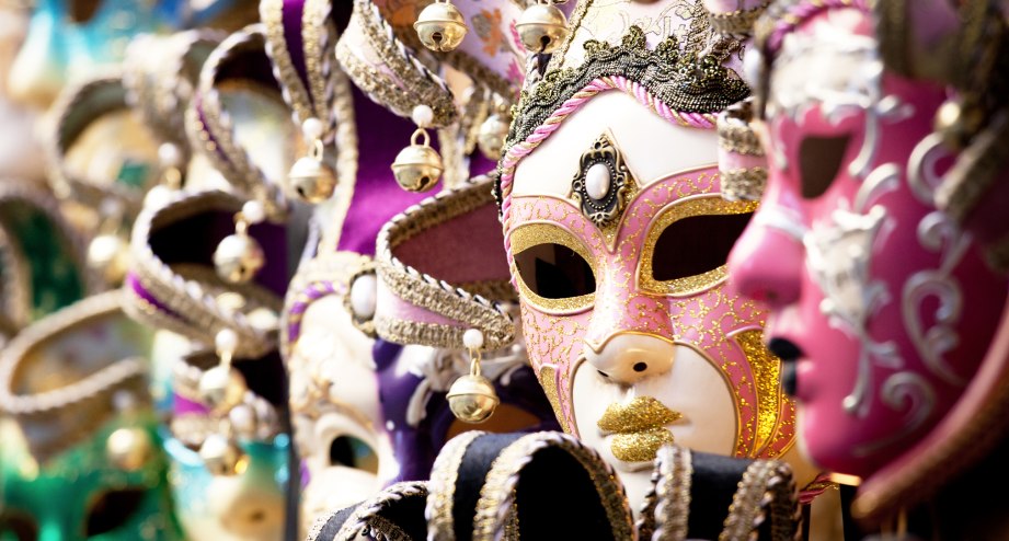 Karnevalsmasken von Venedig - BAHNHIT.DE, © getty, Foto: Ary6