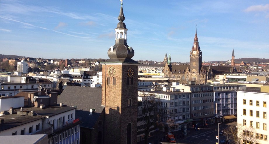 Ausblick über Wuppertal - BAHNHIT.DE, © GettyImages, Foto: Sylvia Biskupek / EyeEm
