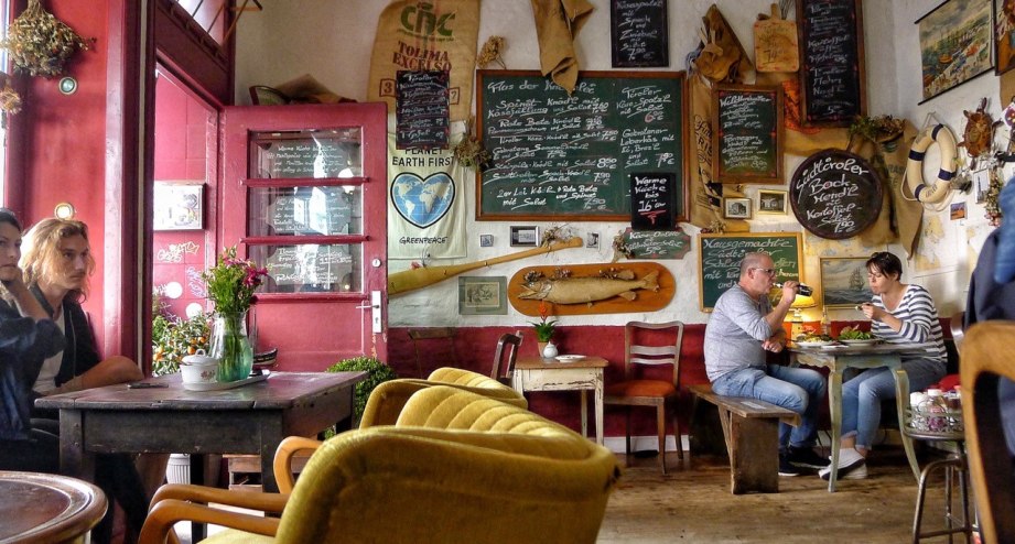 Gemütliches Café in Hamburg. - BAHNHIT.DE, © Rainer Hillebrand