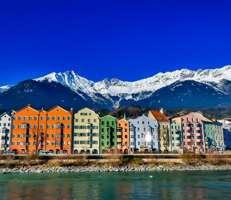 Innsbruck und Berge, © gettyimages Andreas Kastner / EyeEm