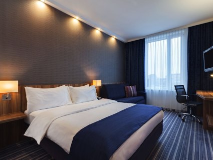 Doppelzimmer im Holiday Inn Express Dresden. - BAHNHIT.DE, © Holiday Inn Express Dresden