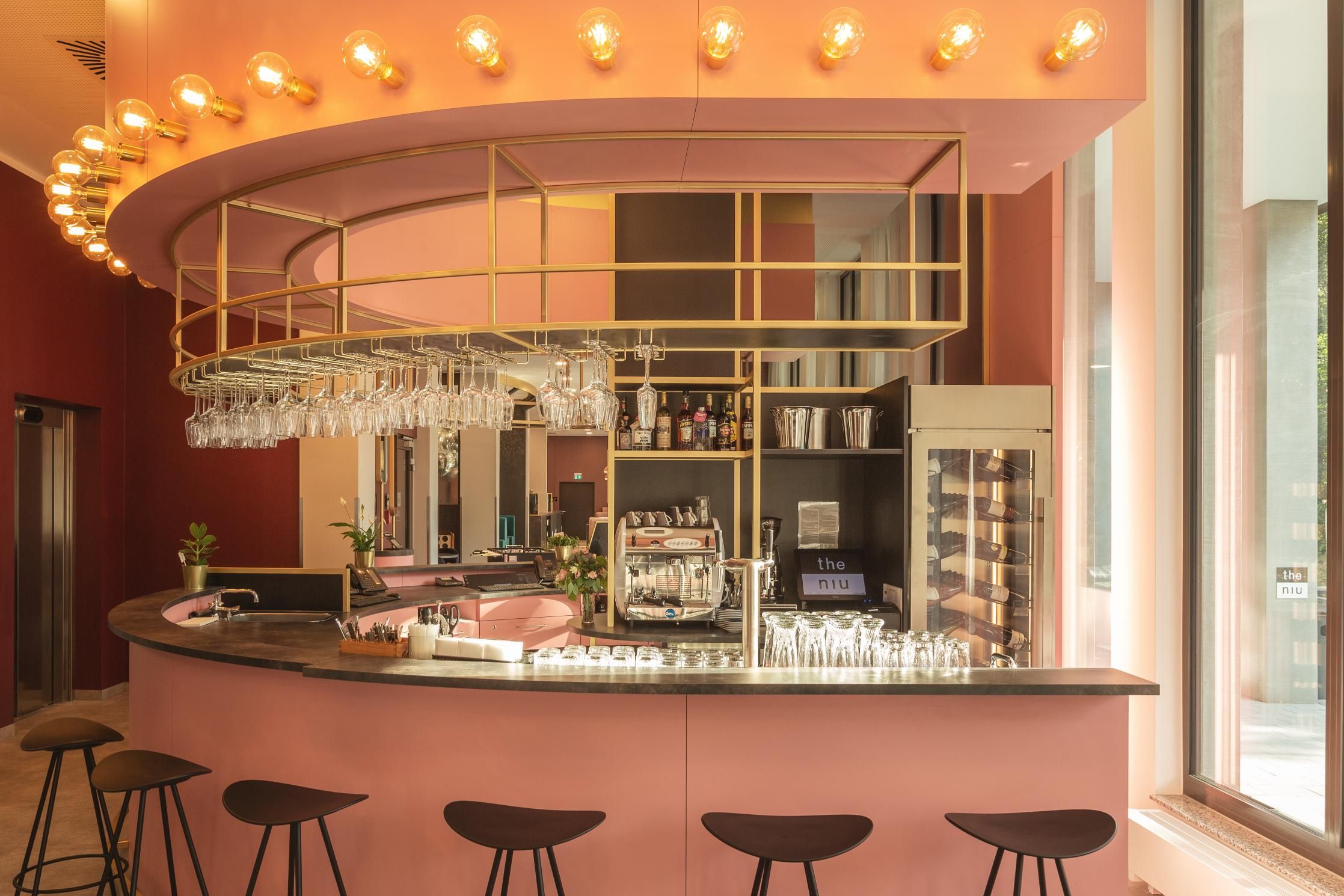 Hotel Bar