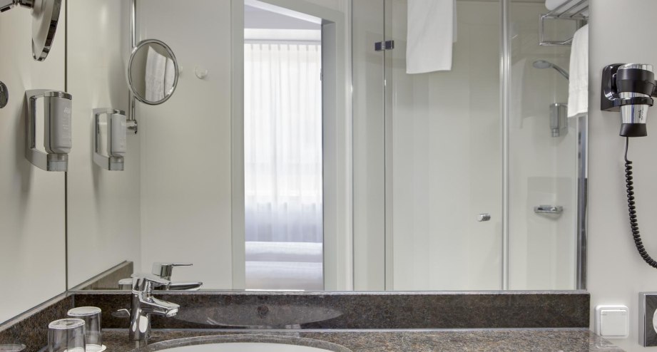 Badezimmer, © Steigenberger Hotels AG