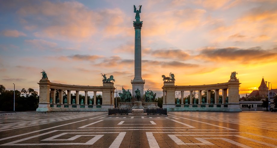 Bahnhit Heldeplatz Budapest, © GettyImages, Artie