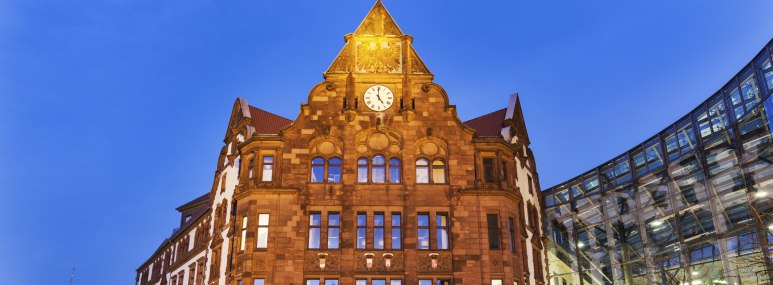 Das Rathaus von Dortmund - BAHNHIT.DE, © getty, Foto: Henryk Sadura