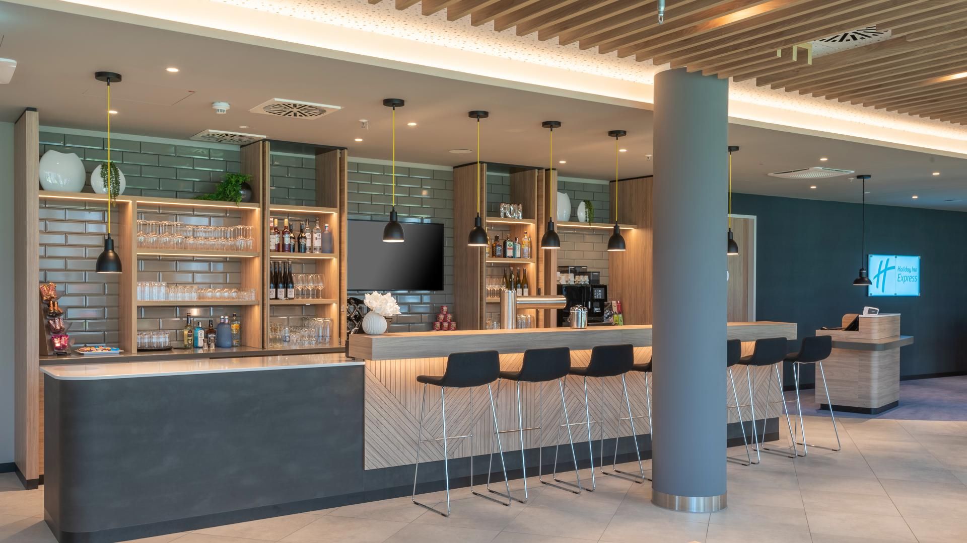 Hotel Bar