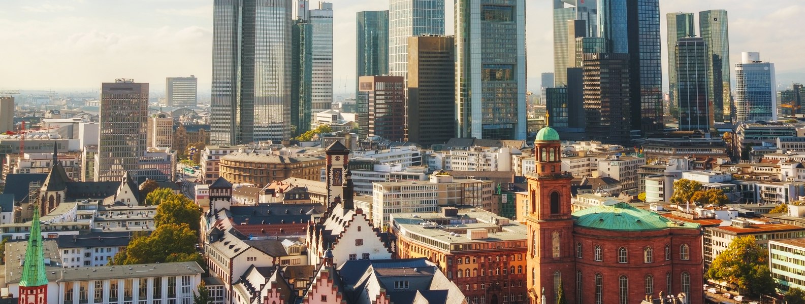 HeroImage-Frankfurt-Skyline, © GettyImages, AndreyKrav