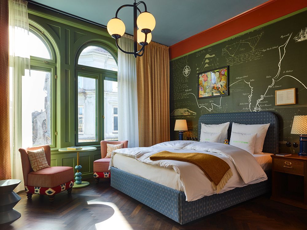 Room Large