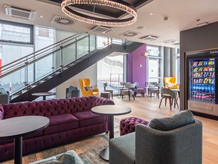 Premier Inn Stuttgart City Centre Lobby