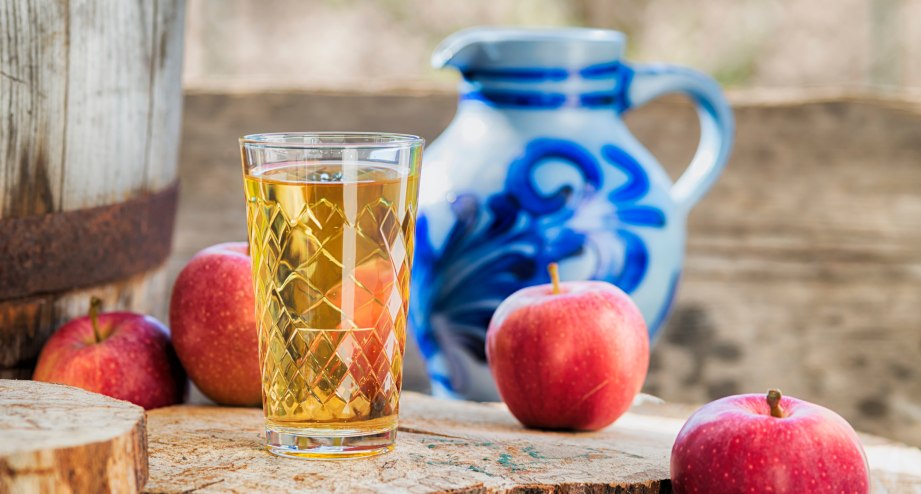 Hessen Frankfurt am Main leckeres Apfelwein - BAHNHIT.DE