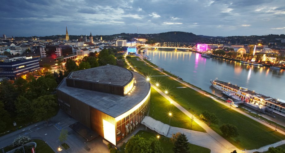 Bahnhit Linz, © GettyImages, Allan Baxter