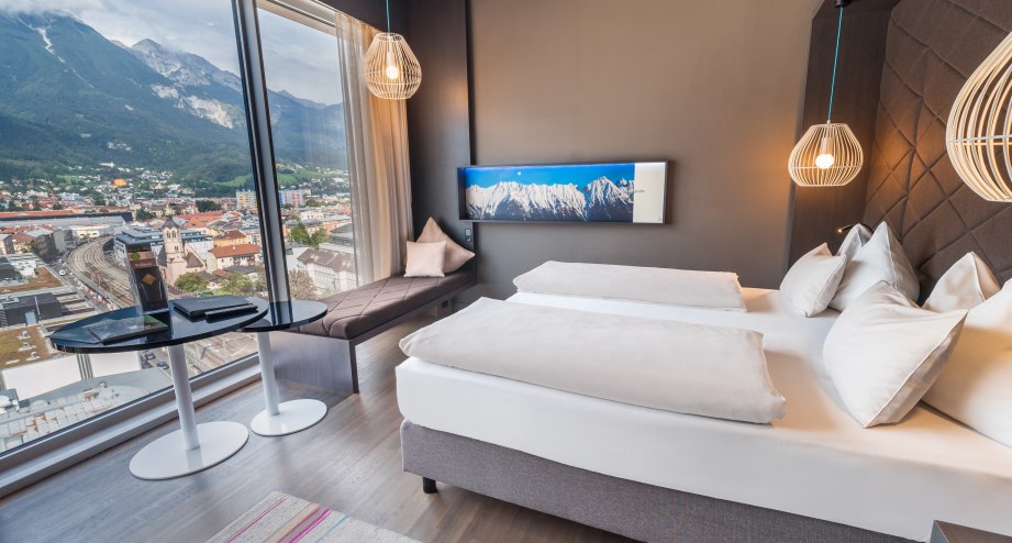 Panorama Classic Zimmer, © aDLERS Lifestyle-Hotel Innsbruck/incl. - inclusive.media - www.incl.at/ Florian Mitteregger
